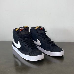 Nike Blazer Mis 77 Suede men’s size 8.5 black/ white style # CI1172-005